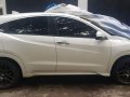 White Honda HR-V 2016 for sale in Parañaque-5