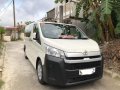 Selling White Toyota Hiace 2017 in Quezon-5