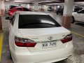 Selling Pearlwhite Toyota Camry 2018 in San Juan-2