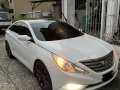 White Hyundai Sonata 2010 for sale in Quezon-9