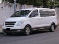 Selling White Hyundai Starex 2013 in Makati-8