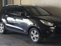 Selling Black Hyundai Tucson 2012 in Makati-1