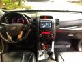 2011 Kia Sorento Top of the line 4X4 7 Seater Gas Automatic Transmission -3