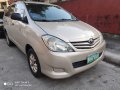 2012 TOYOTA INNOVA E Gas-6