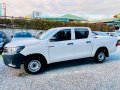 2018 TOYOTA HILUX MANUAL 4X2 FOR SALE-3