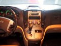 Hyundai Grand Starex 2011-3