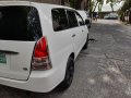 White Toyota Innova 2006 for sale in Valenzuela-0