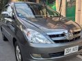 Selling Silver Toyota Innova 2006 in Valenzuela-7