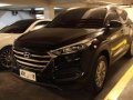 Sell Black 2016 Hyundai Tucson  2.0 GL 6AT 2WD in used-2