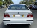 BMW 523i Sedan (A) 2000-4