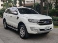 White Ford Everest 2016 for sale in Binangonan-3