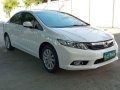 White Honda Civic 2012 -0