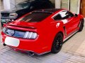 Red Ford Mustang 2017-0