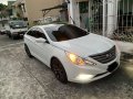 Sell White 2010 Hyundai Sonata in Manila-2