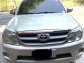 Selling Brightsilver Toyota Fortuner 2007 in Quezon-2