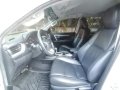 Selling White Toyota Fortuner 2017 in Batangas-3