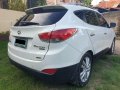 Pearl White Hyundai Tucson 2011 for sale in Cebu-5