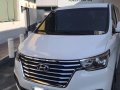 White Hyundai Grand Starex 2019-4