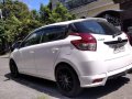  White Toyota Yaris 2015 -4