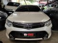 Pearl White Toyota Camry 2018 for sale in Quezon-3