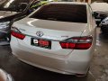 Pearl White Toyota Camry 2018 for sale in Quezon-0