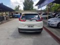 White Honda Cr-V 2018-5