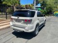 Selling Pearl White Toyota Fortuner 2014 in Makati-5