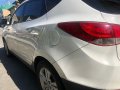 Selling White Hyundai Tucson 2013-1