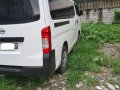 White Nissan Urvan 2016 -4