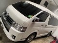 Toyota Hiace Super Grandia 2017 -0