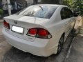 Selling White Honda Civic 2011-1