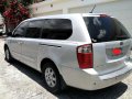 Sell 2006 Kia Carnival-4