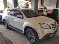 Sell Pearl White 2017 Isuzu Mu-X -3