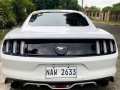 White Ford Mustang 2017-6