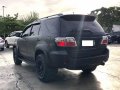 Selling Toyota Fortuner 2010-4