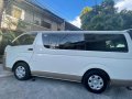 Sell White 2016 Toyota Hiace -4