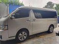 Selling Toyota Hiace Super Grandia 2016 -5