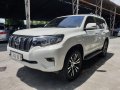 Selling White Toyota Prado 2010-7