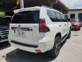 Selling White Toyota Prado 2010-2