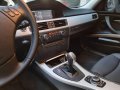 Selling BMW 320D 2011-1