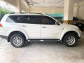 Pearl White Mitsubishi Montero 2013 -6