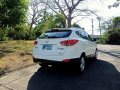 White Hyundai Tucson 2012 -3