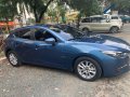 Selling Mazda 3 2017-1