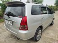 Selling Toyota Innova 2005-6