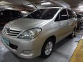 Silver Toyota Innova 2009 -9