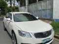 Selling White Toyota Camry 2010-8