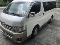 Selling White Toyota Hiace Super Grandia 2013 -1