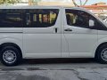 2020 TOYOTA HIACE COMMUTER DELUXE -8