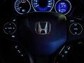 Selling Honda Hr-V 2017-3