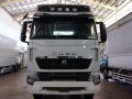 BRAND NEW SINOTRUK HOWO A7 Tractor Head 10 Wheeler-1